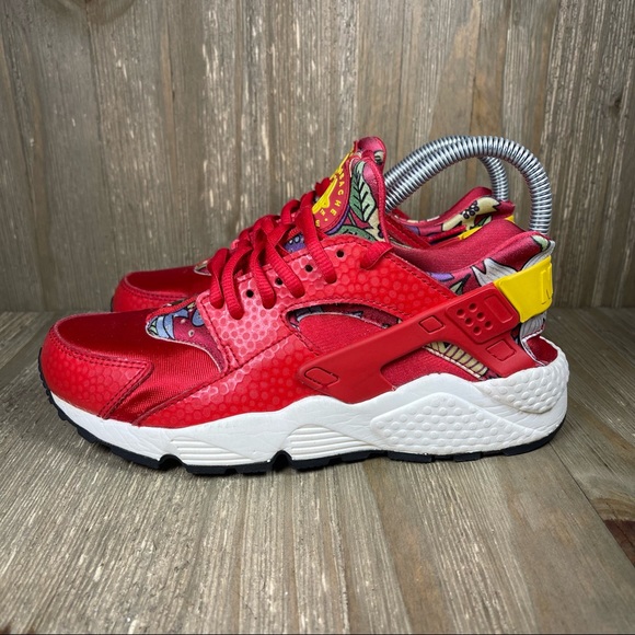 Nike Air Huarache Run Print Red Aloha Womens Size 7. - Picture 3 of 12